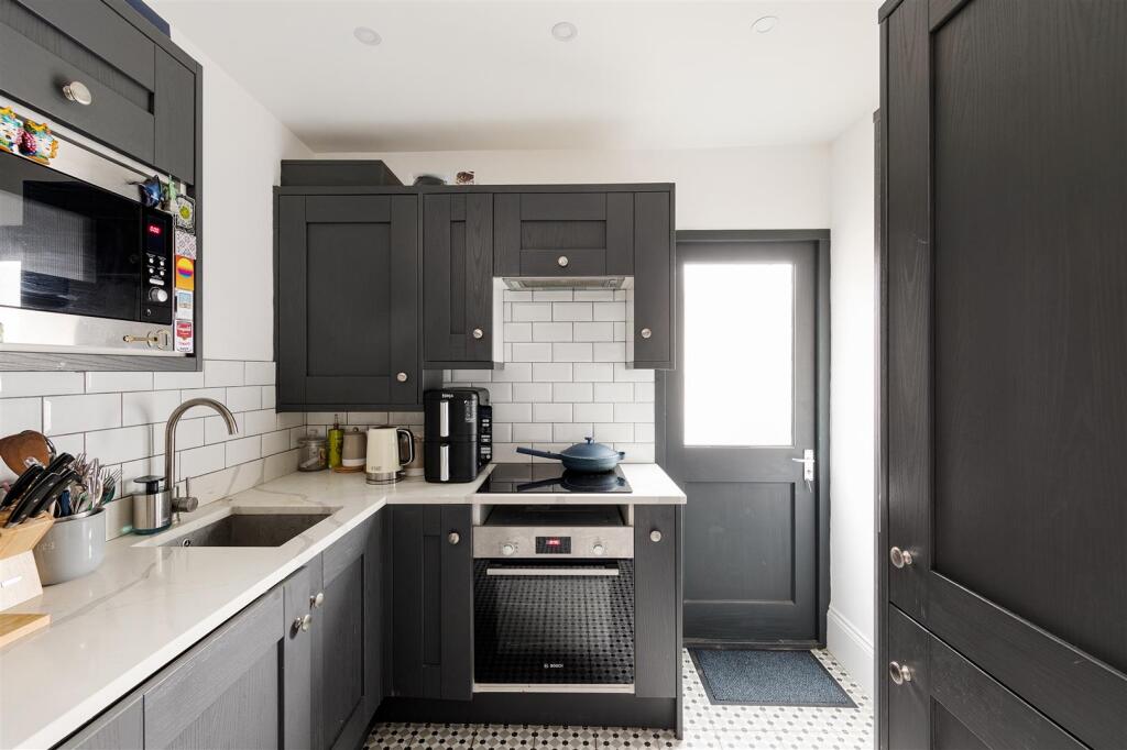 Callis Road, E17