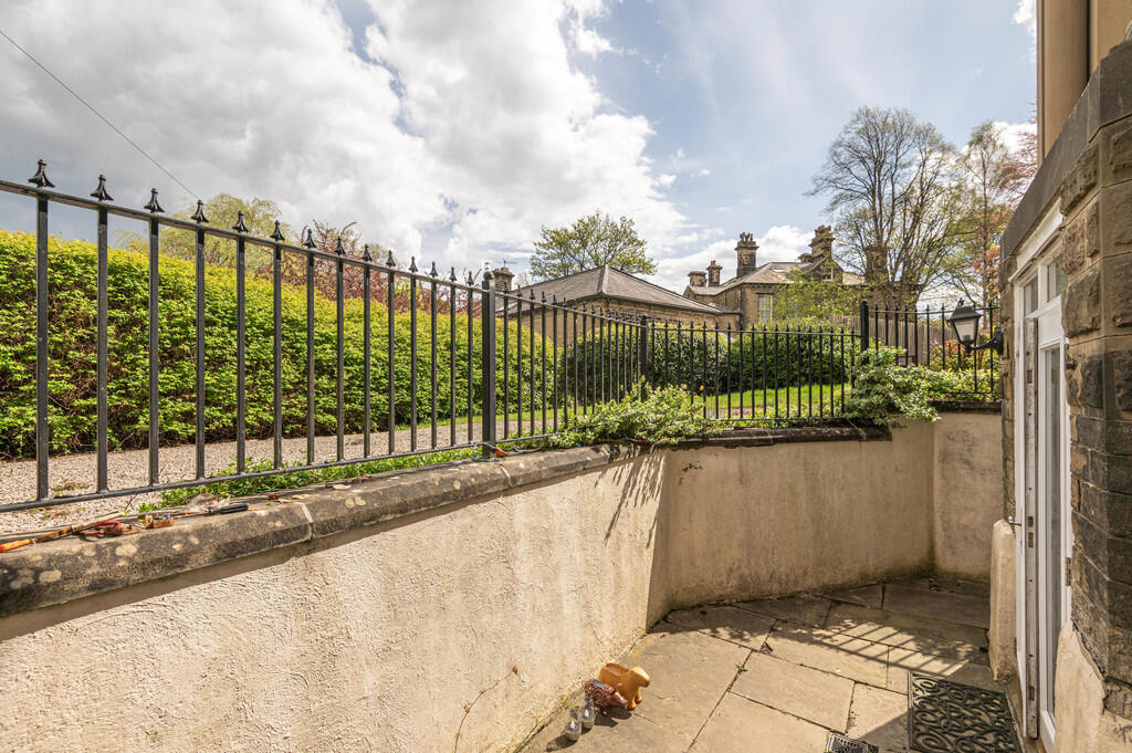 28 - 2 Breman Hou...