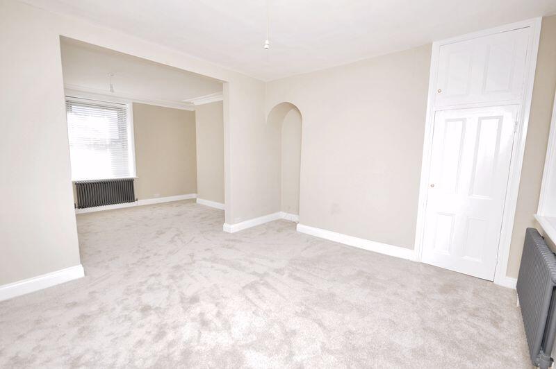 Dining through lounge