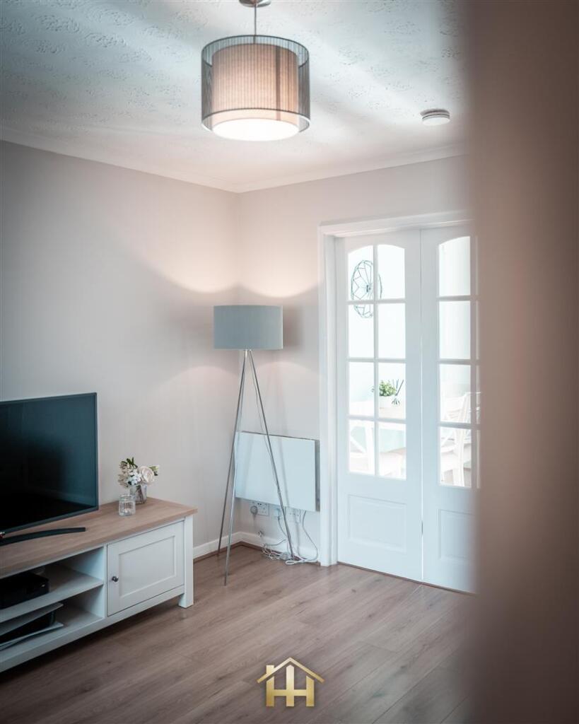 8 KINGENNIE CT 140325 EDIT (25 of 34).jpg