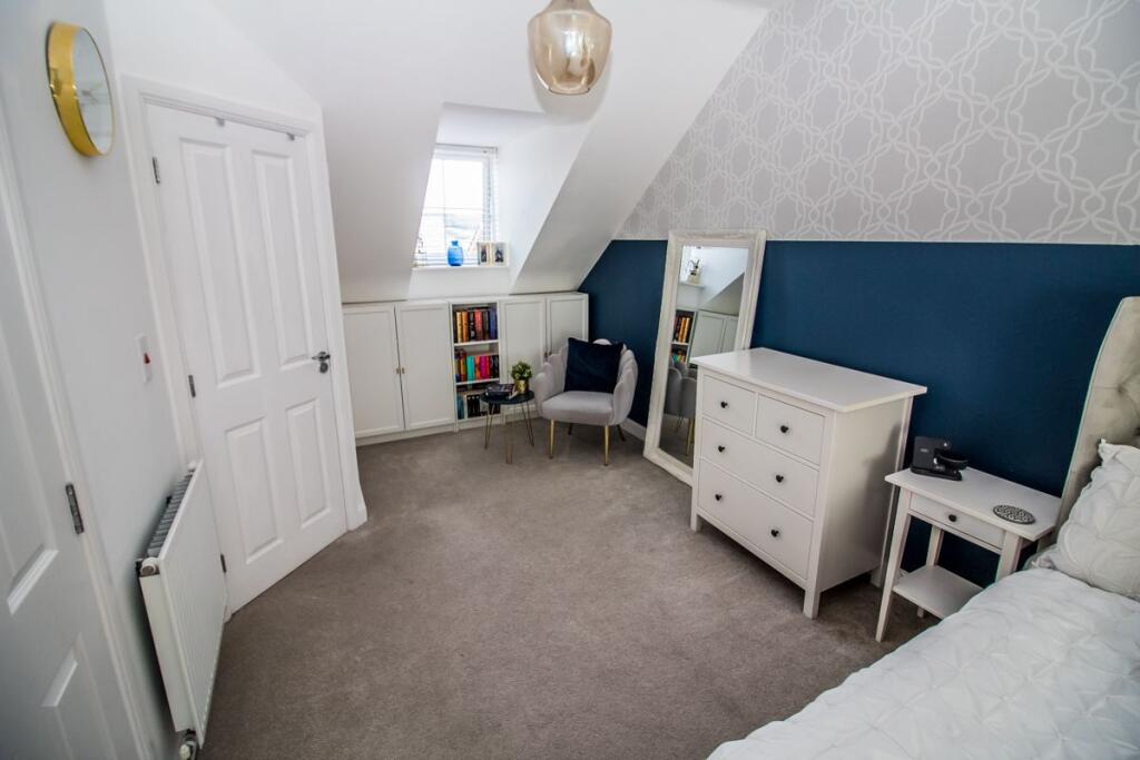 Master Bedroom Pic 4. 