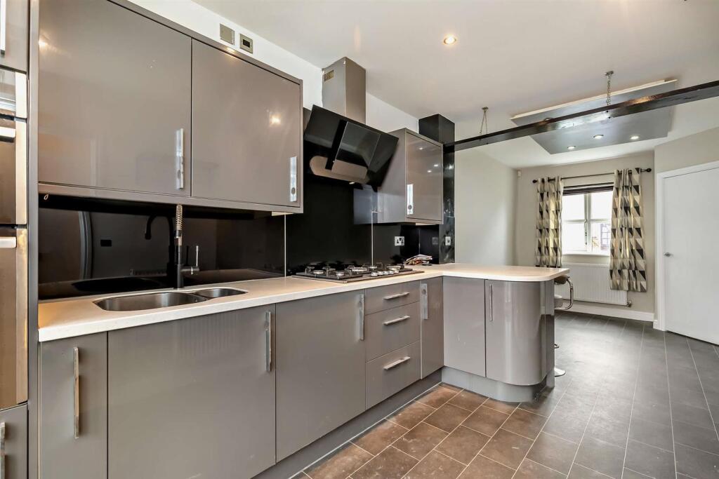 8665574-interior15-800.jpg