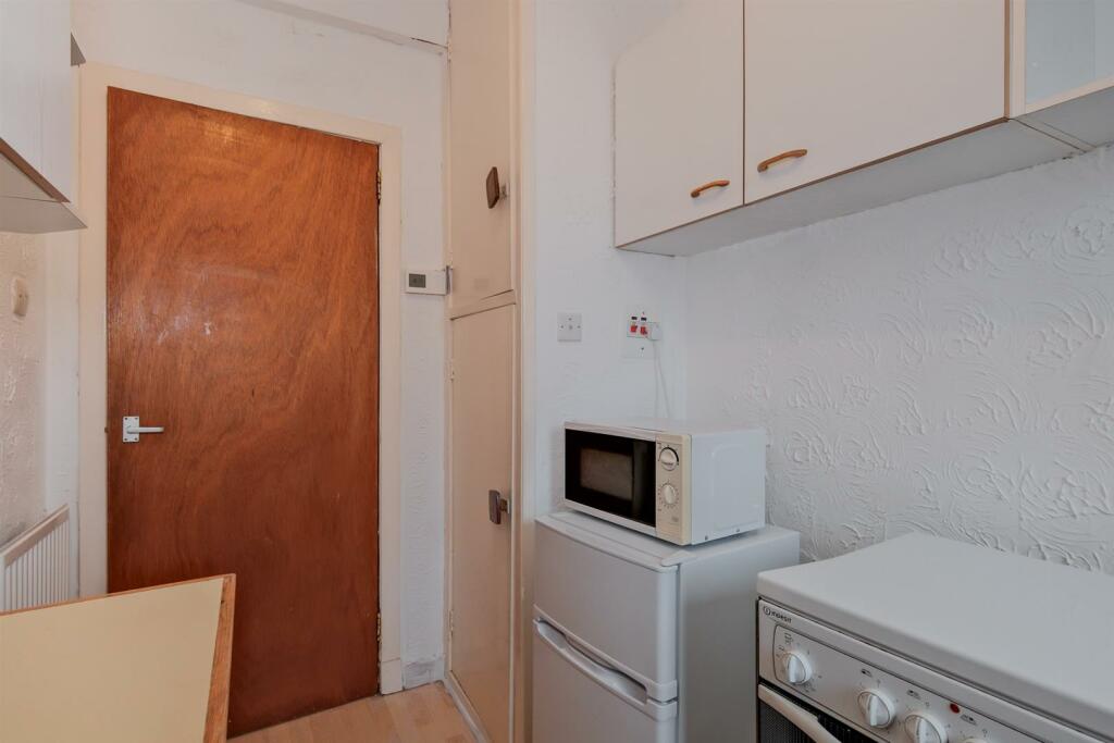 024-140 Waverley Drive Wishaw, ML2 7DW.jpg
