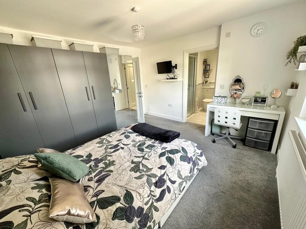 IMG-20250520-WA00...