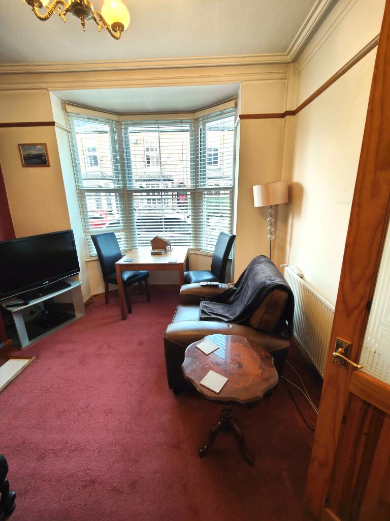 Lounge 2