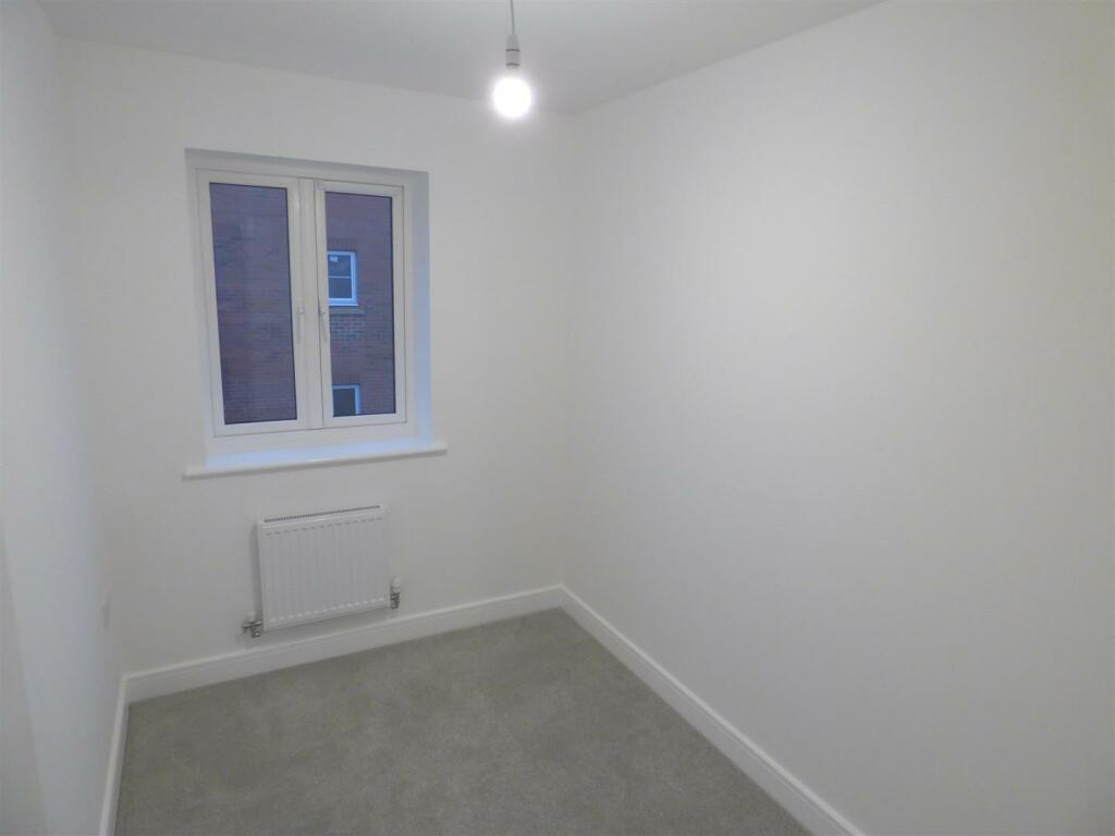 Bedroom 3.JPG