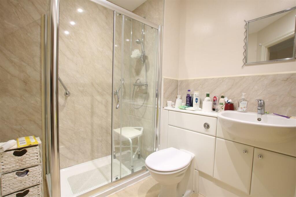 bathroom 20.3.JPG