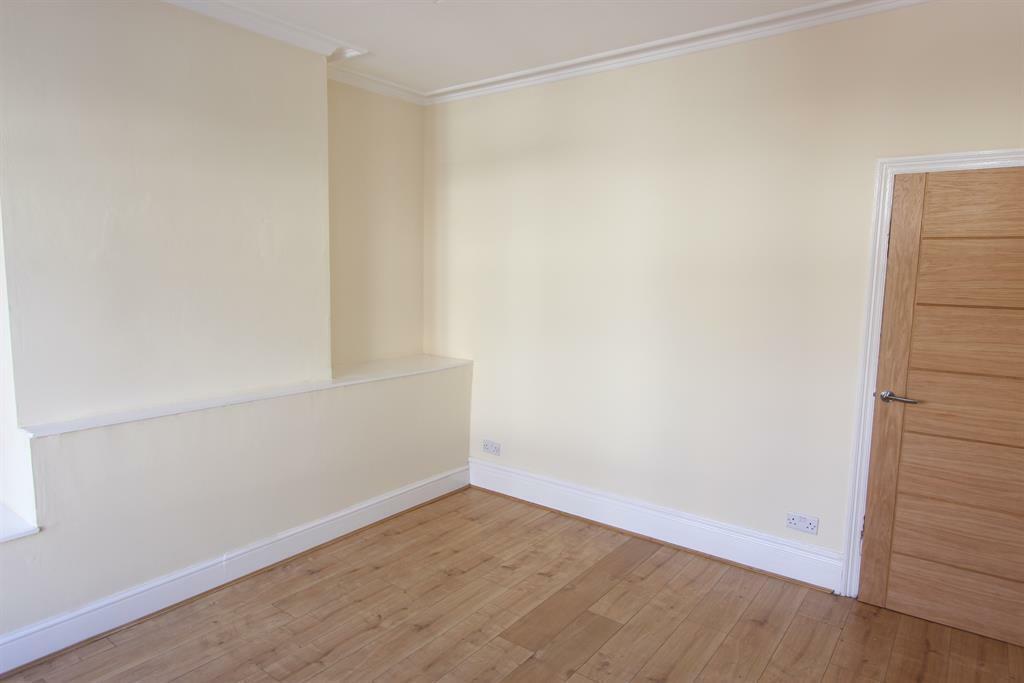 Living Room 2.jpeg