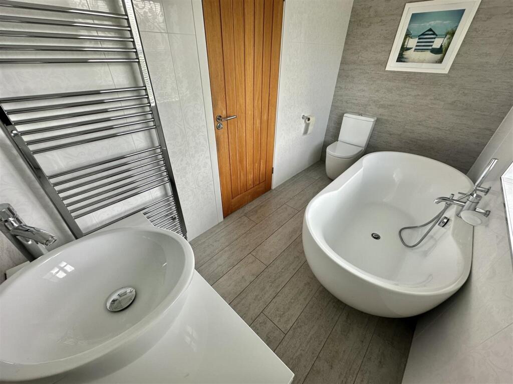 Bramleys Estate Agents - Abbey Close - Mirfield  (