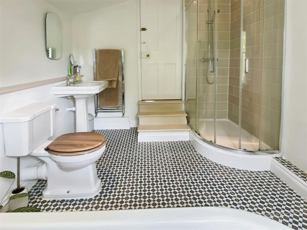 Bathroom/Shower Room W/C