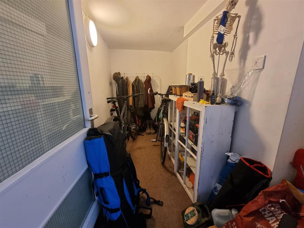STORAGE ROOM.jpg