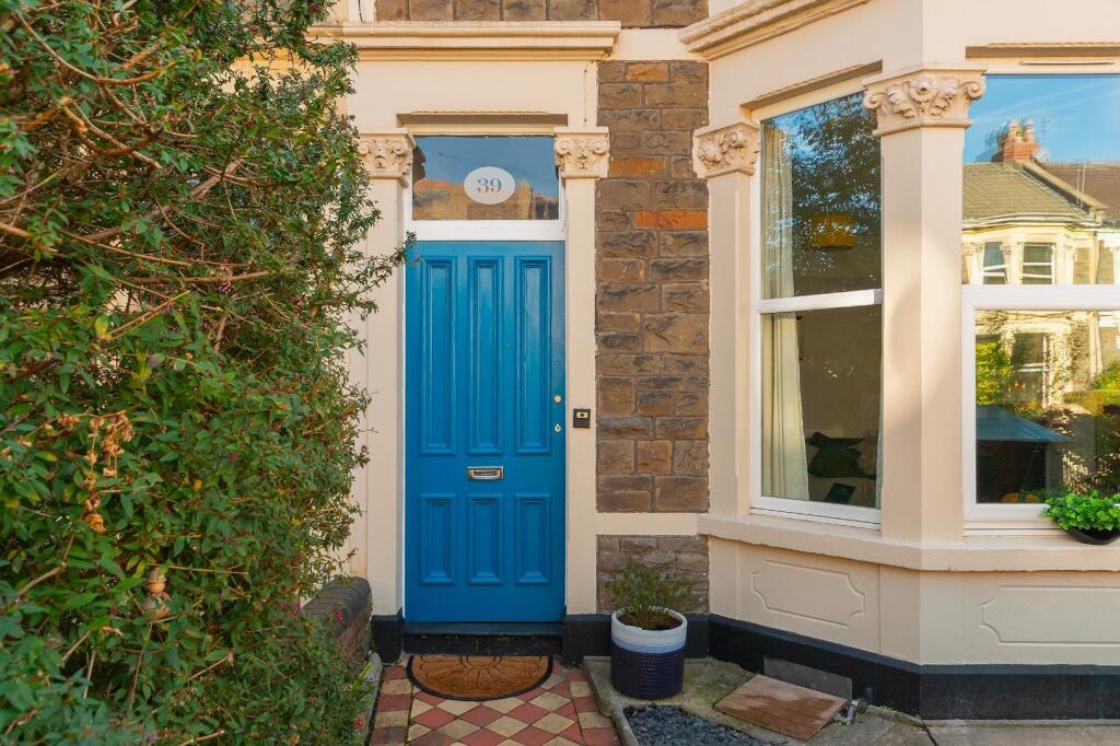 3B9RKE - External B.jpg