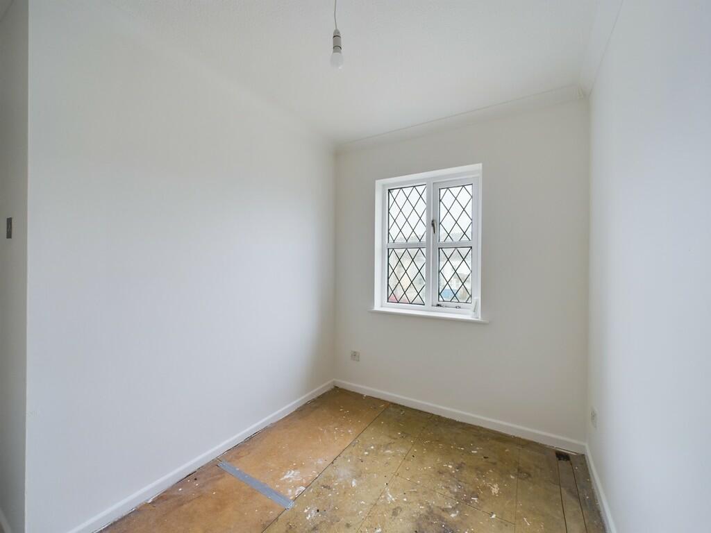 CAM02089G0-PR0379...