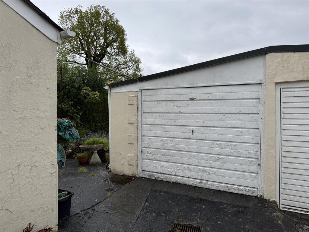 Single Garage