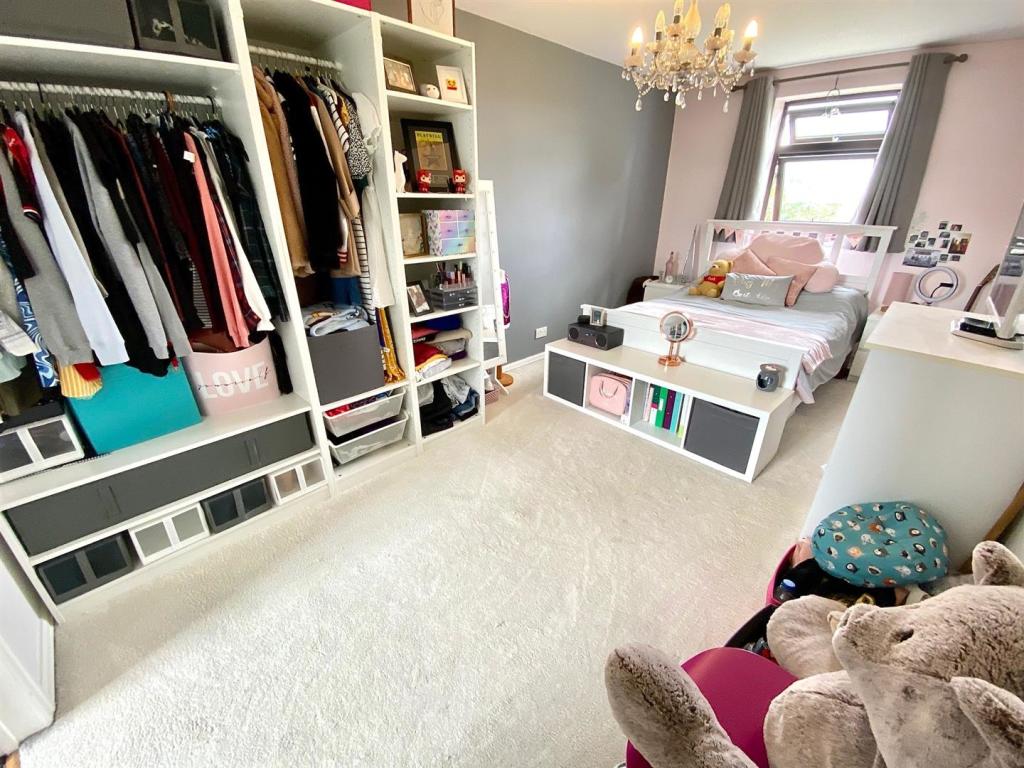 woodward court 14 bed 2.jpg