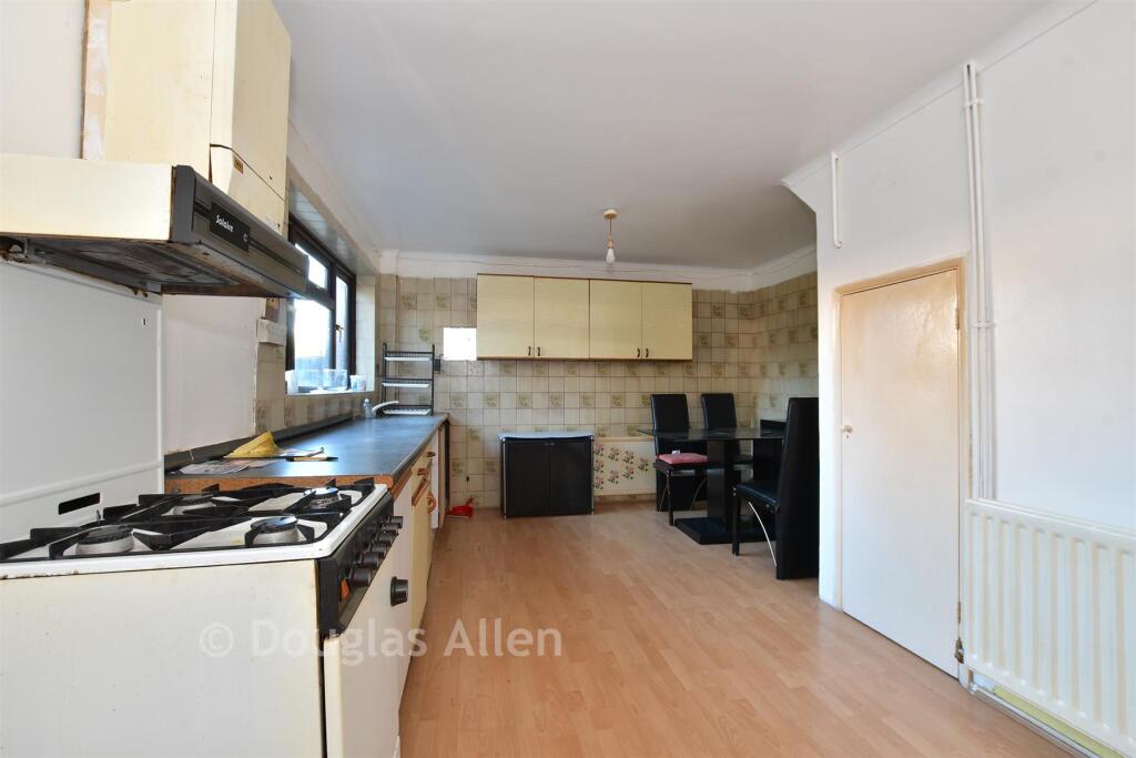 Kitchen/Dining Room