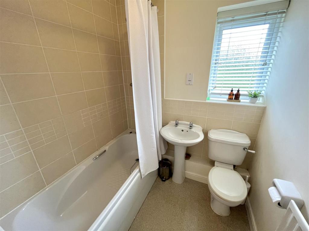 Bathroom.jpg
