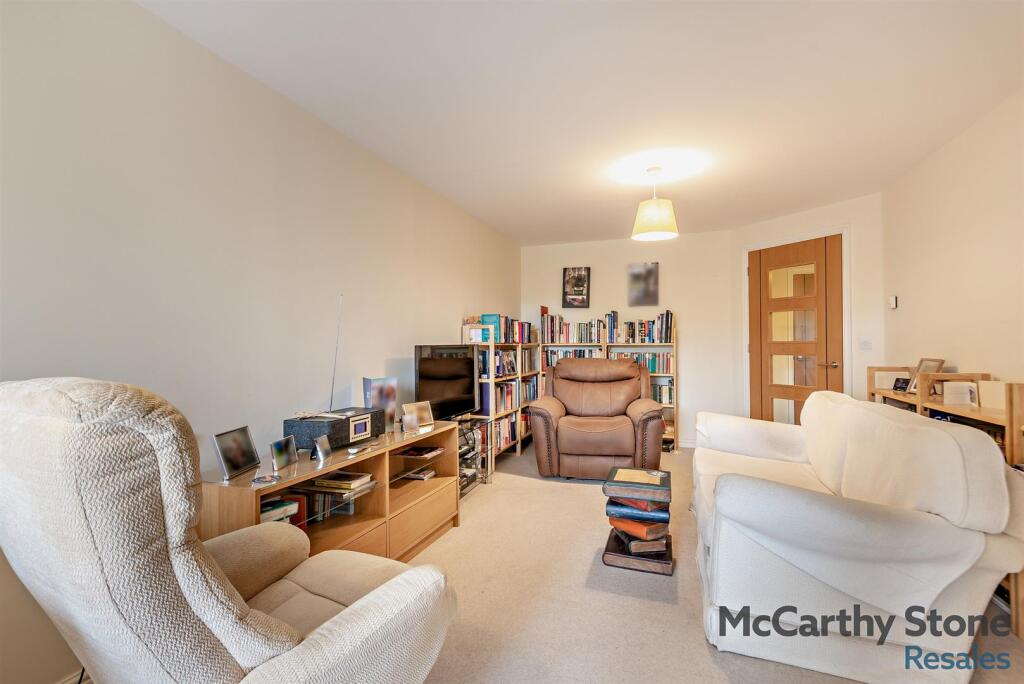 8667606-interior11-800.jpg