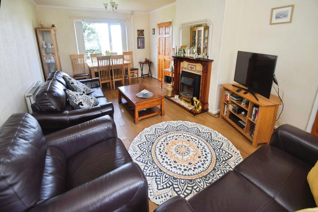 2bff6d58-Lounge 2...