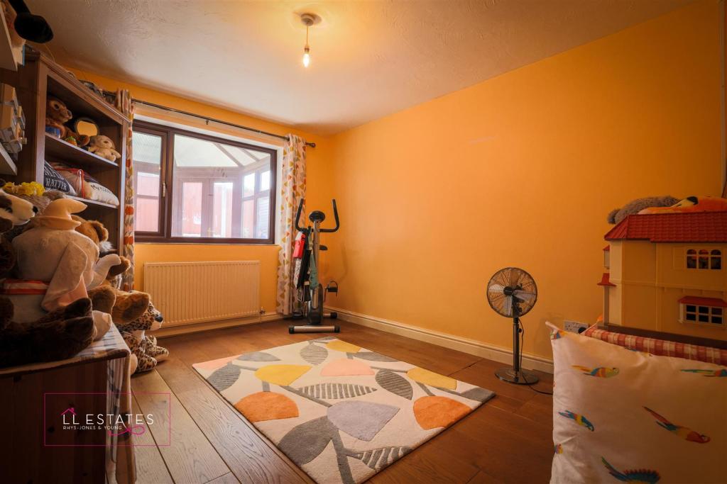 Bedroom 2.jpg