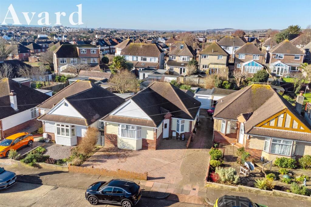 Millcroft Avenue, 5-024.jpg