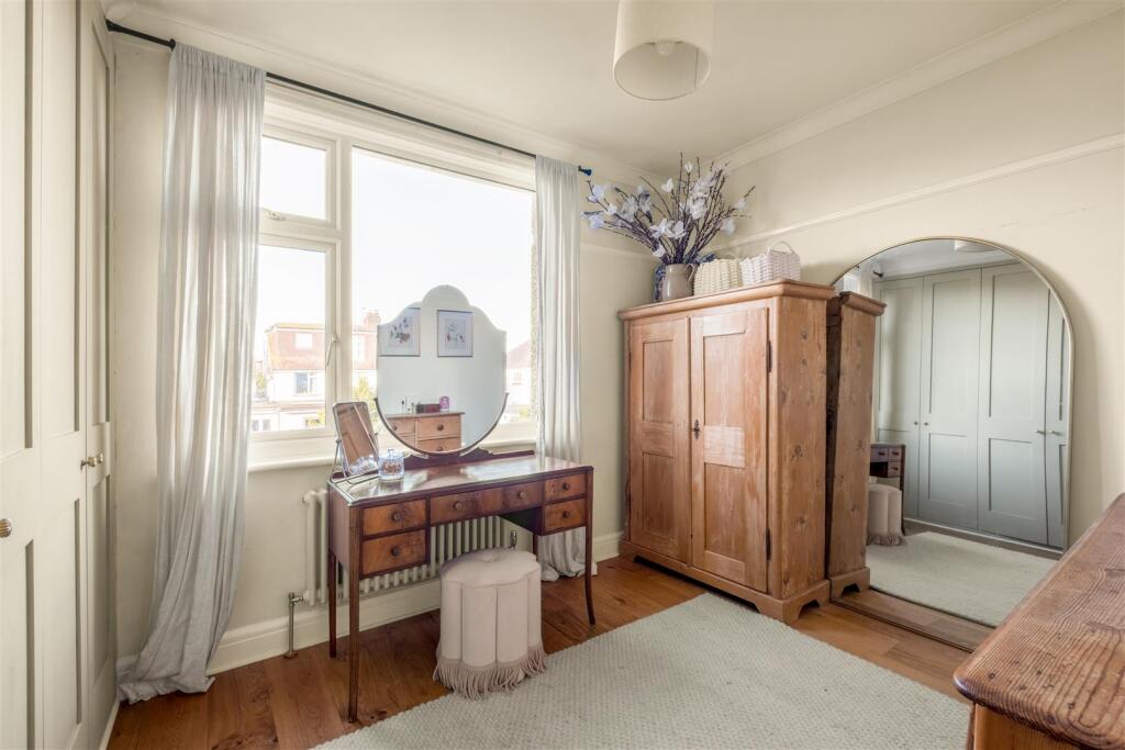 48 Braemore Road_13.jpg