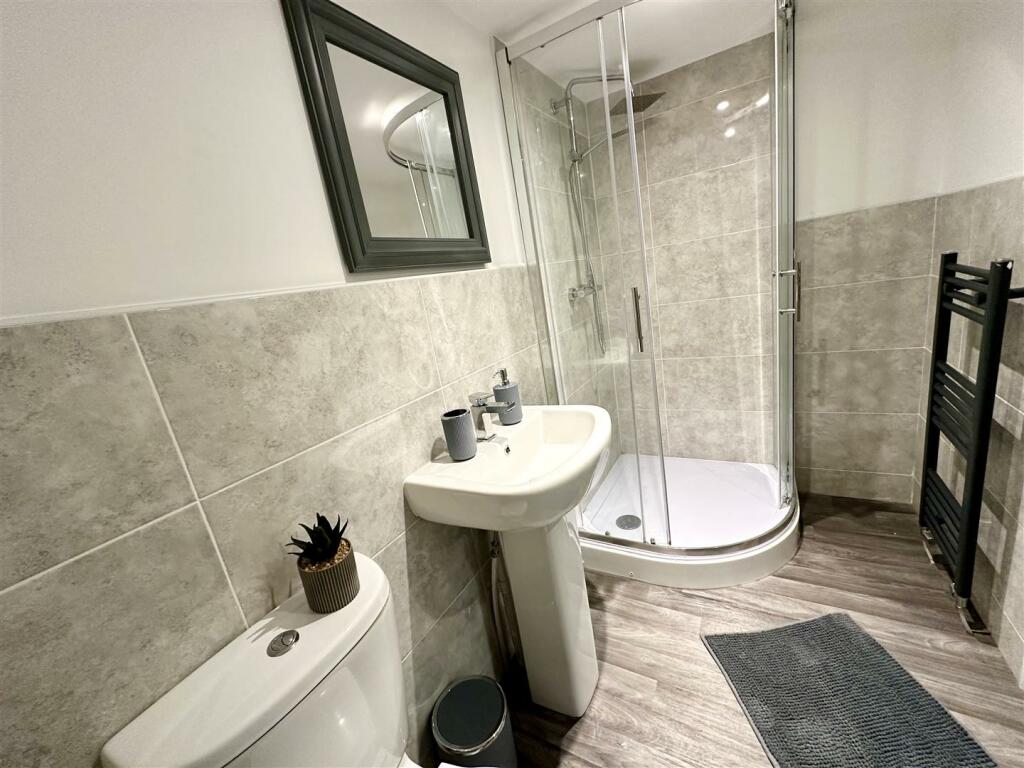 Room 2 Private Bathroom