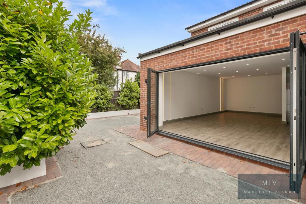 Croydon Road 76A MV-9.jpg