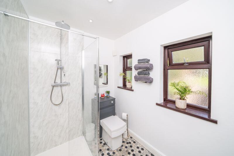 SHOWER ROOM