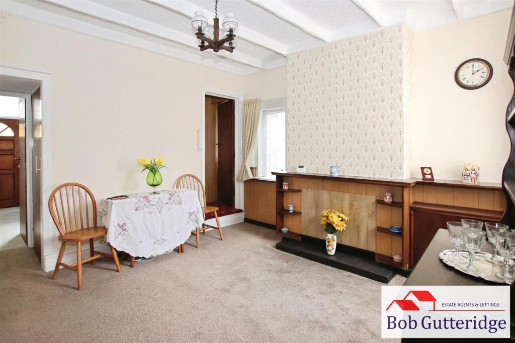 SITTING ROOM