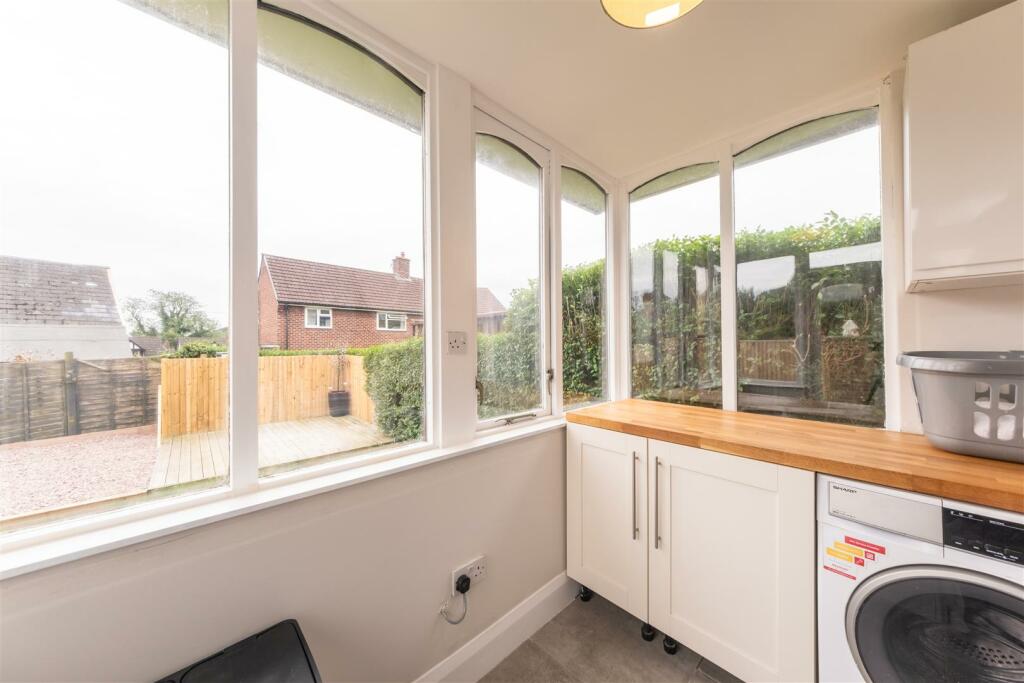 10 Churchill Drive-010.jpg