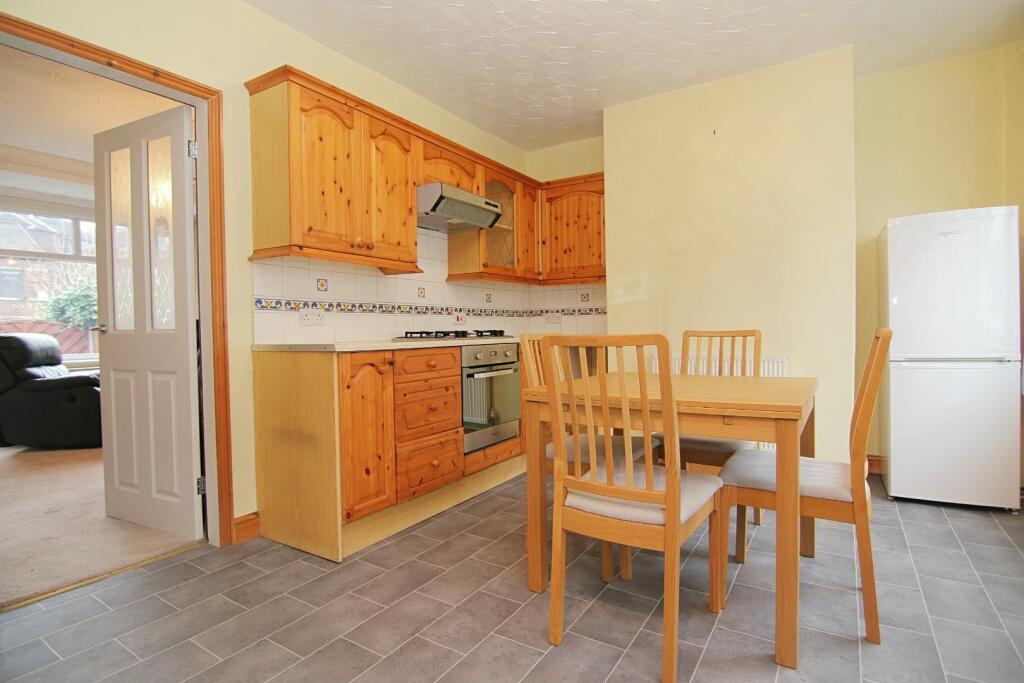 KITCHEN / DINER