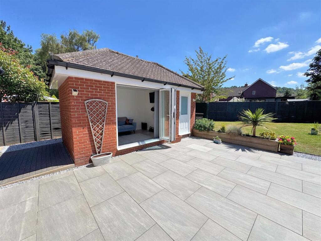 Garden room.jpg