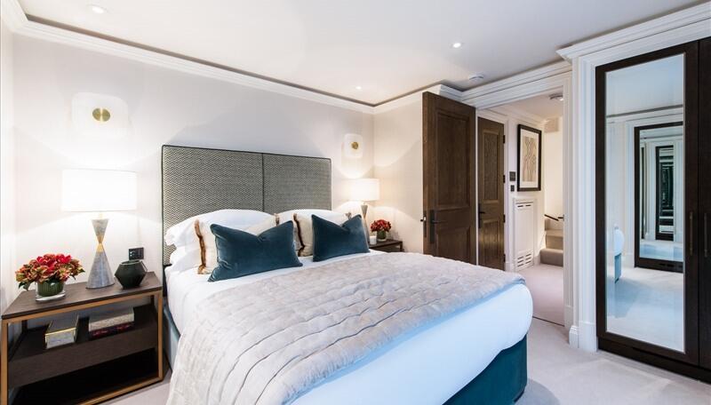 W8 5PQ - Ground floor - 2 bedrooms - 867sq ft - 2