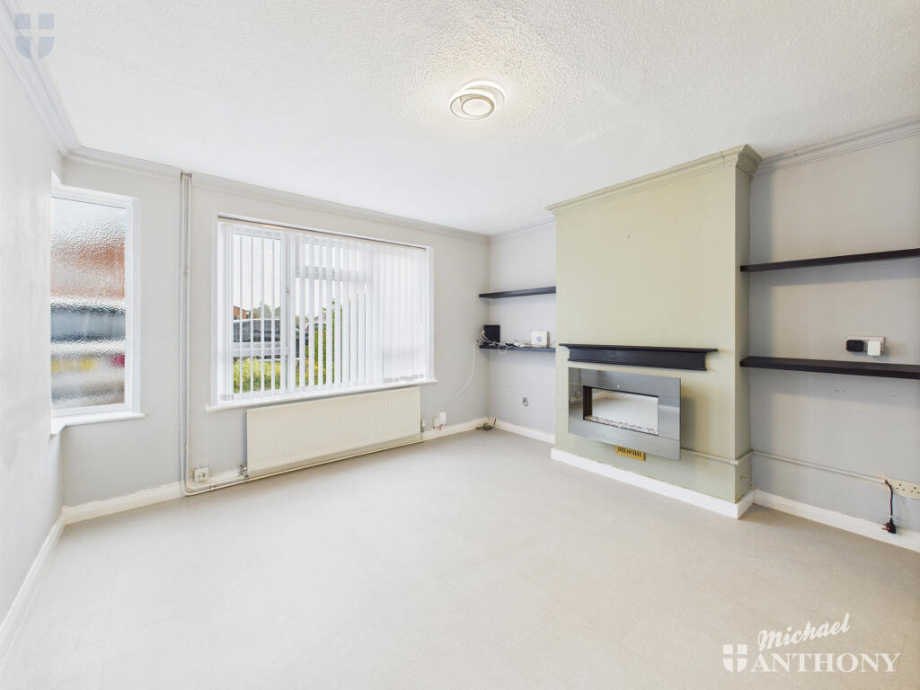 CAM03852G0-PR0313-STILL005