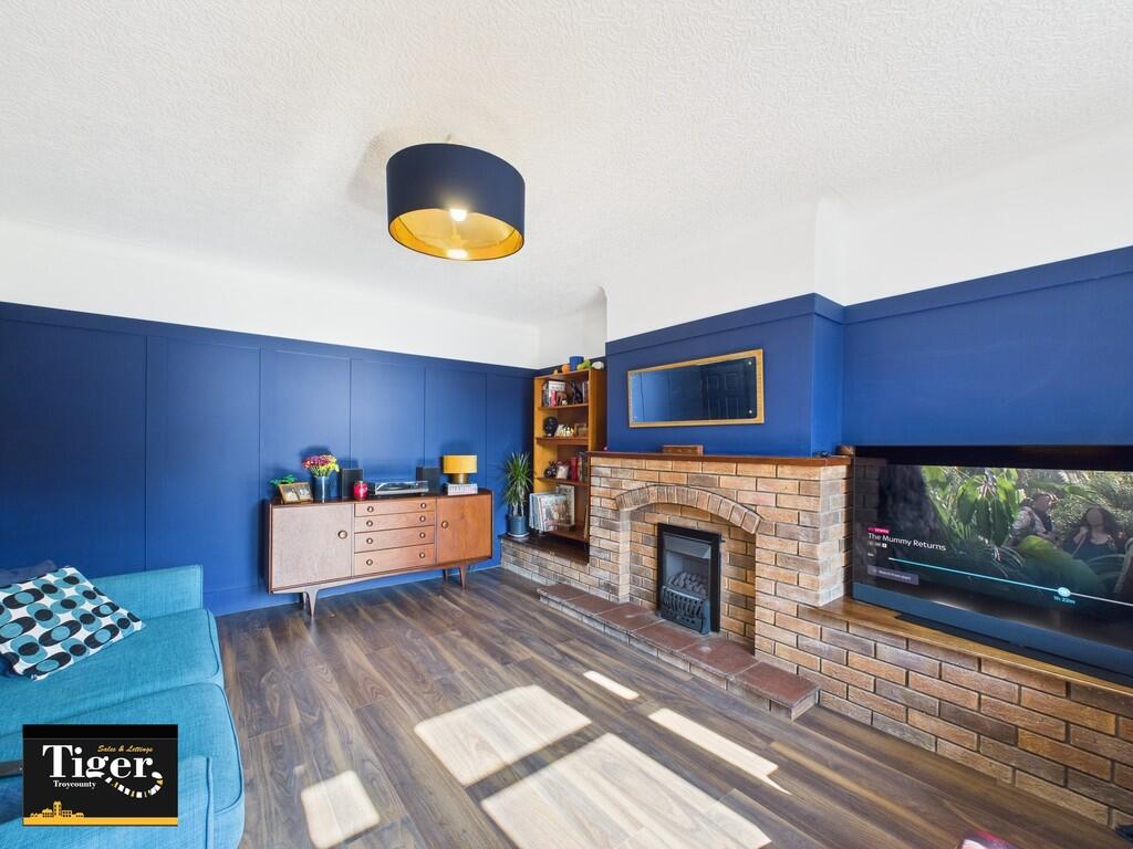 CAM02176G0-PR0518...