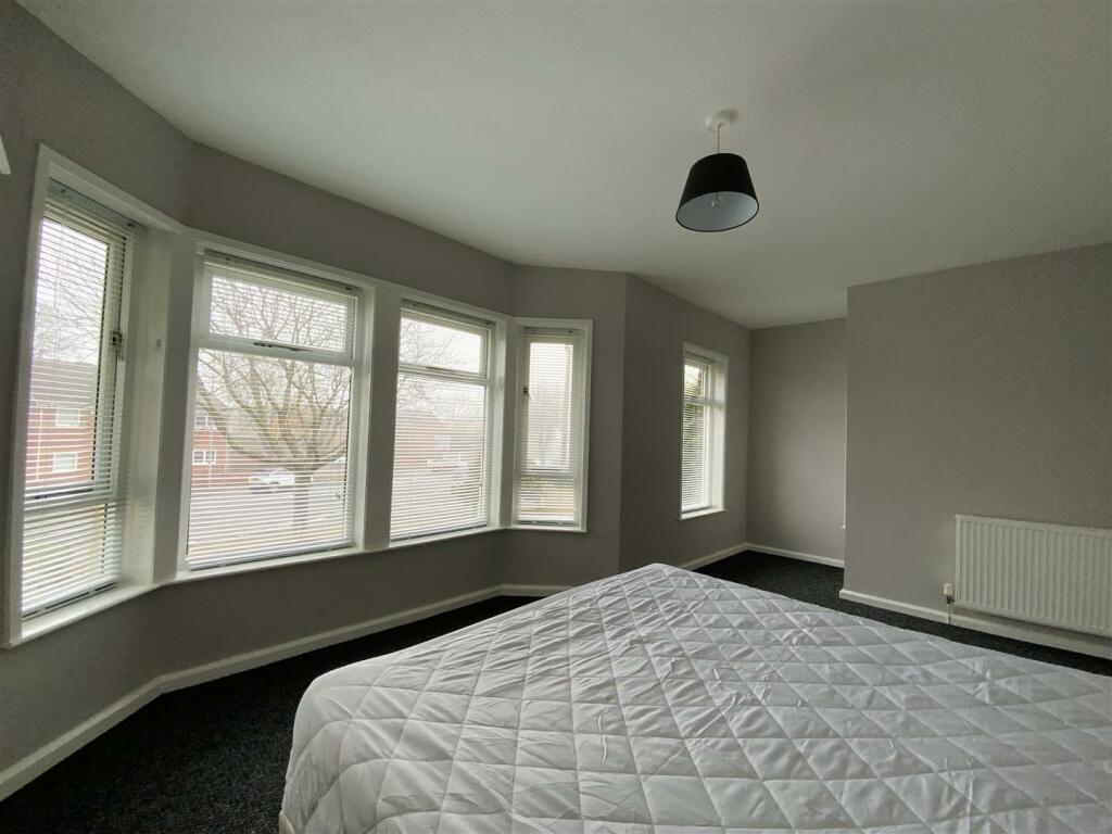 Master Bedroom.jpg