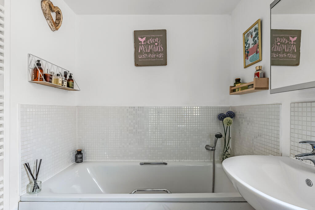 Flat-9-Kingswood-Place-17