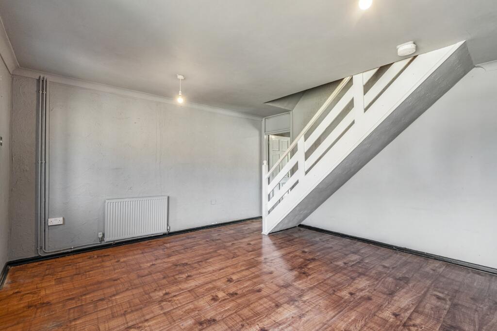 64 Holworthy Road, Norwich, NR5 9DG