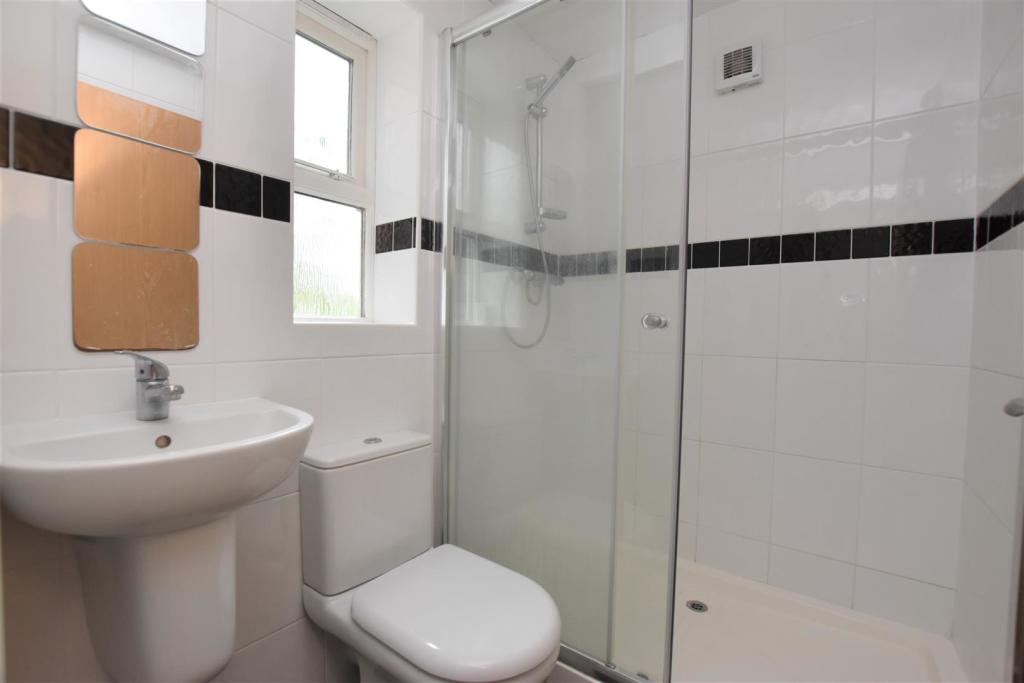 Shower Room.jpg