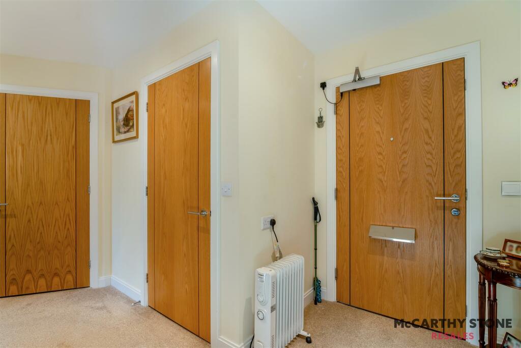 8628071-interior15.jpg