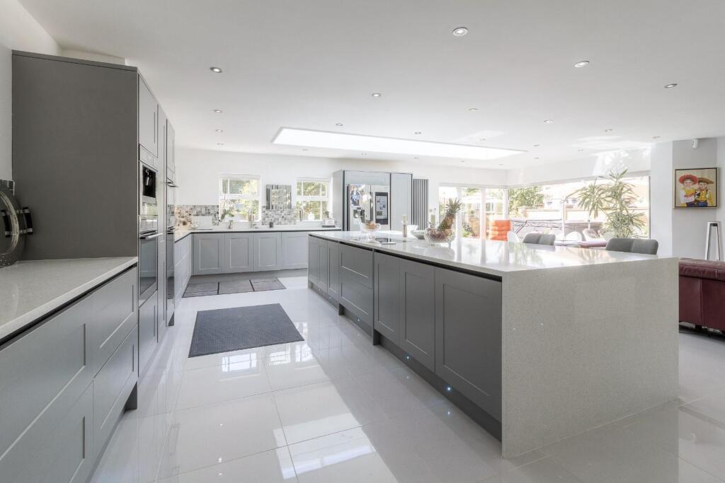 1 Turnberry Lane [HIGHres] 019.jpg