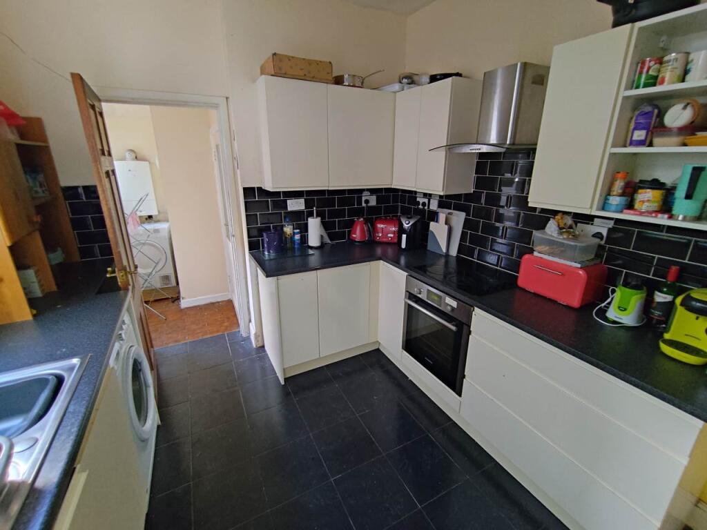 Kitchen (1)
