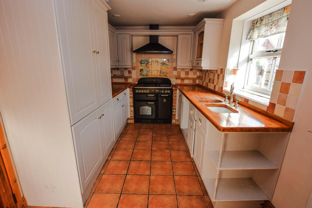 KITCHEN 1
