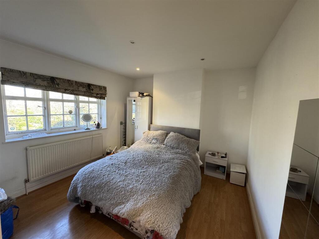 Bedroom One.jpeg