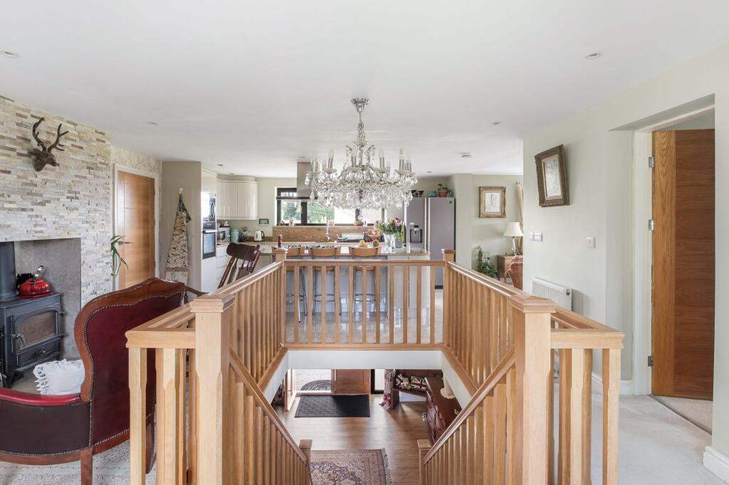 KITCHEN/BREAKFAST ROOM