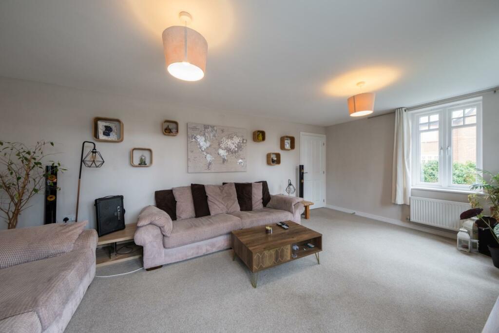 65 Hazelhurst Way-003.jpg