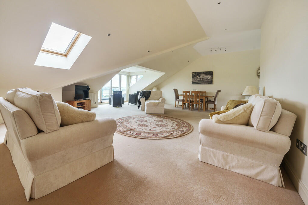 Spacious Lounge