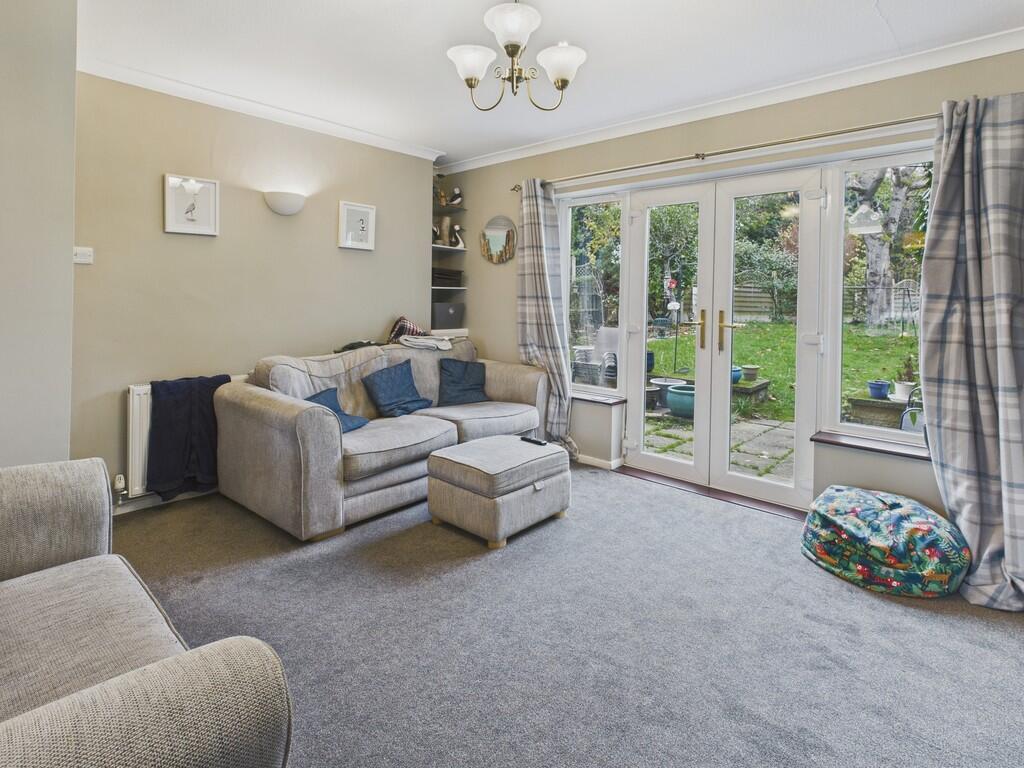 CAM04273G0-PR0217...