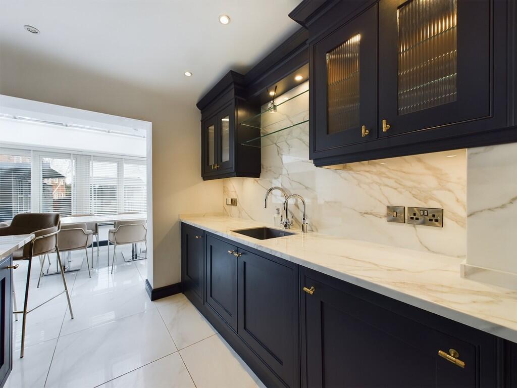 CAM02854G0-PR0124...